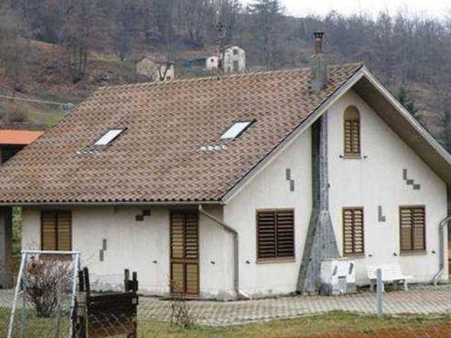 Villa Indipendente in vendita a Millesimo, Liguria