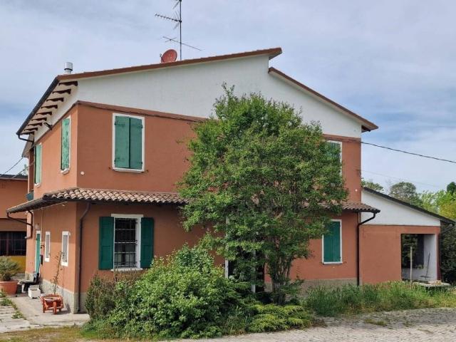 Villa Indipendente in vendita a Unione Terre di Pianura, Minerbio