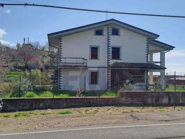 Villa Indipendente in vendita a Tremensuoli Vecchio, Minturno