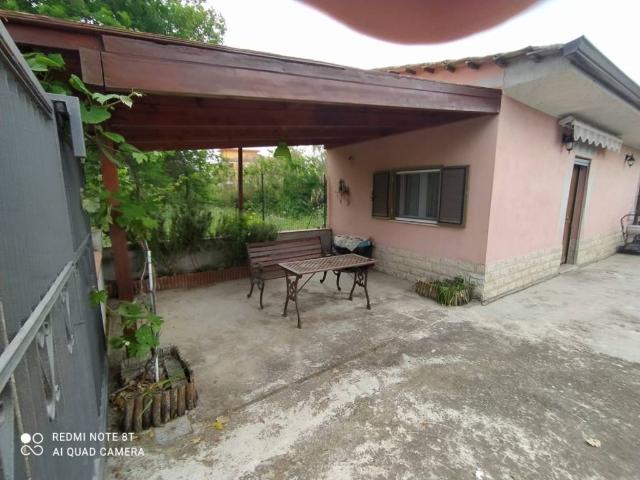 Villa Indipendente in vendita a Fontana Perrelli, Minturno