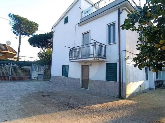Villa Indipendente in vendita a Simonelli, Minturno