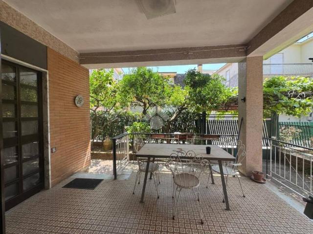 Villa Indipendente in vendita a Tremensuoli Vecchio, Minturno