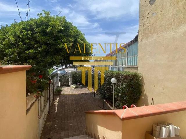 Villa Indipendente in vendita a Minturno, Lazio