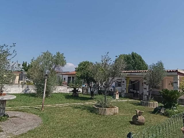 Villa Indipendente in vendita a Monte d'Argento, Minturno