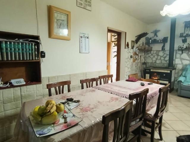 Villa Indipendente in vendita a Minturno, Lazio