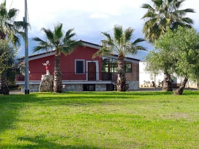Villa Indipendente in vendita a Arco Vecchio, Minturno