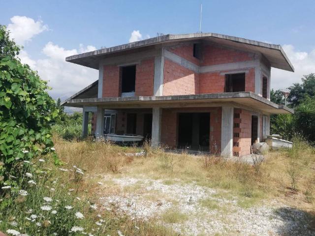 Villa Indipendente in vendita a Minturno, Lazio