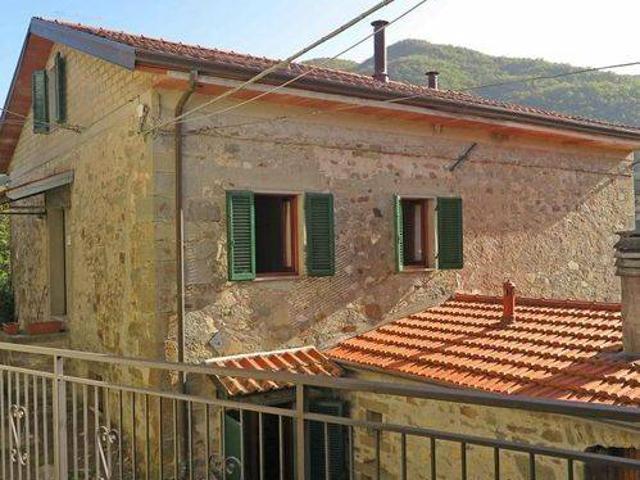 Villa Indipendente in vendita a Unione Comuni Garfagnana, Minucciano