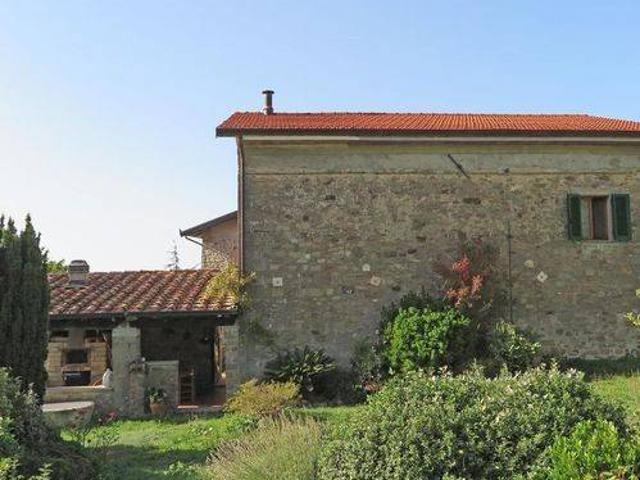 Villa Indipendente in vendita a Unione Comuni Garfagnana, Minucciano