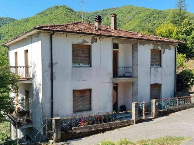Villa Indipendente in vendita a Unione Comuni Garfagnana, Minucciano