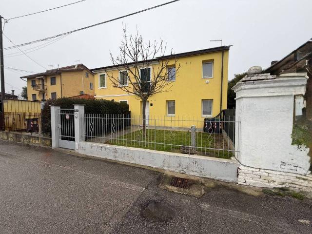 Villa Indipendente in vendita a Mira, Veneto