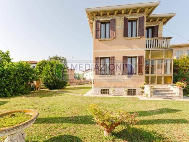 Villa Indipendente in vendita a Mira, Veneto