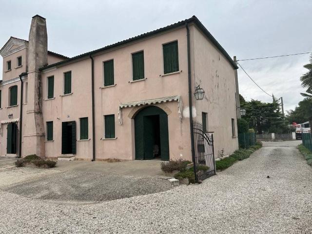 Villa Indipendente in vendita a Mira, Veneto