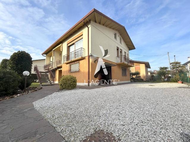 Villa Indipendente in vendita a Mira Taglio, Veneto