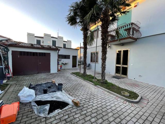 Villa Indipendente in vendita a Mira, Veneto