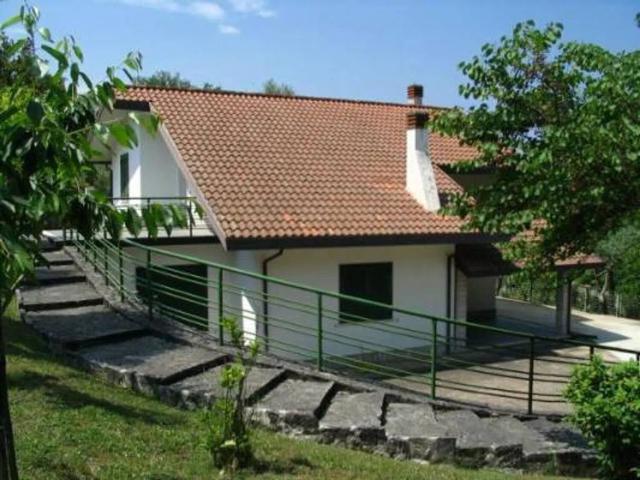 Villa Indipendente in vendita a Terre dell’Ufita, Mirabella Eclano