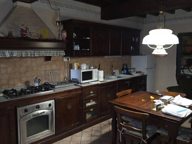 Villa Indipendente in vendita a Medolla, Modena