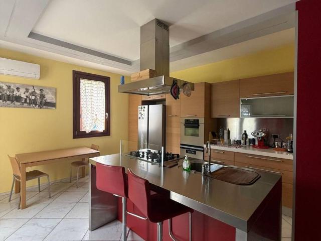 Villa Indipendente in vendita a Unione dei comuni Isola Mantovana, San Giovanni Del Dosso