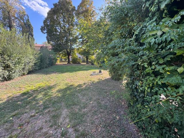 Villa Indipendente in vendita a Mirandola, Modena