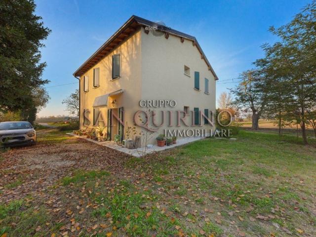 Villa Indipendente in vendita a Unione Comuni Modenesi Area Nord, Mirandola