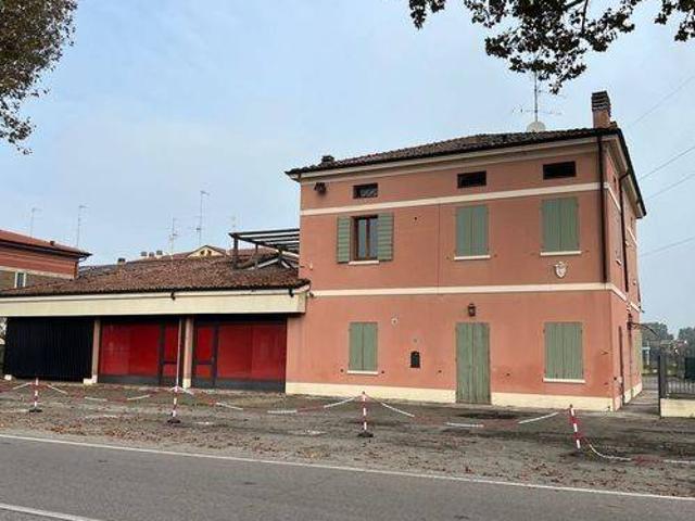 Villa Indipendente in vendita a Unione Comuni Modenesi Area Nord, Mirandola