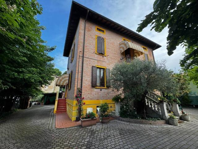 Villa Indipendente in vendita a Unione Comuni Modenesi Area Nord, Mirandola