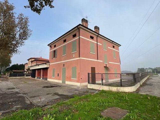 Villa Indipendente in vendita a Unione Comuni Modenesi Area Nord, Mirandola