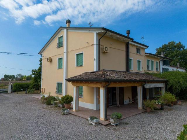 Villa Indipendente in vendita a Unione Comuni Modenesi Area Nord, Mirandola
