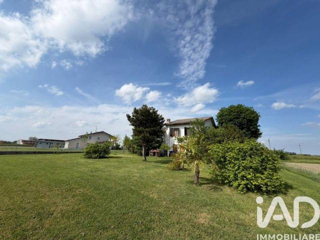 Villa Indipendente in vendita a Unione Comuni Modenesi Area Nord, Mirandola