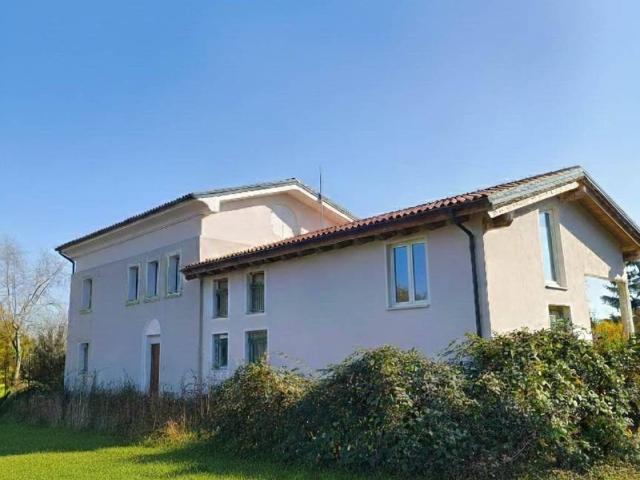 Villa Indipendente in vendita a Unione Comuni Modenesi Area Nord, Mirandola