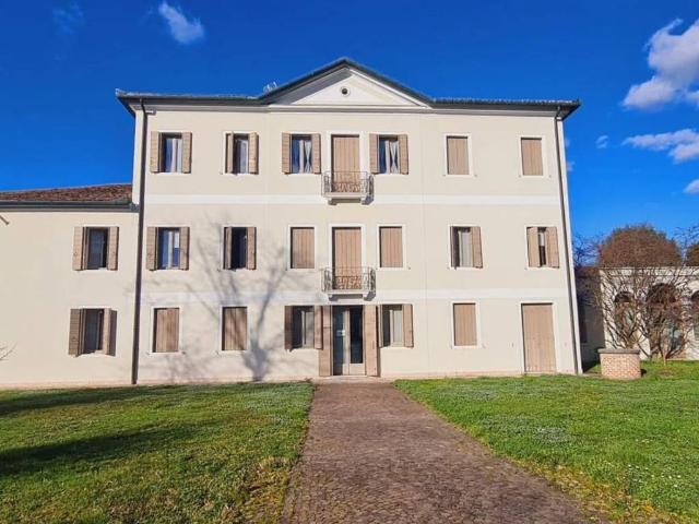 Villa Indipendente in vendita a Mirano, Veneto