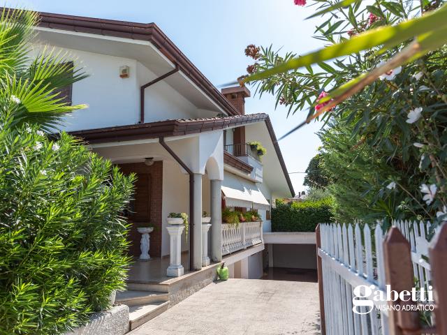 Villa Indipendente in vendita a Santa Monica, Misano Adriatico
