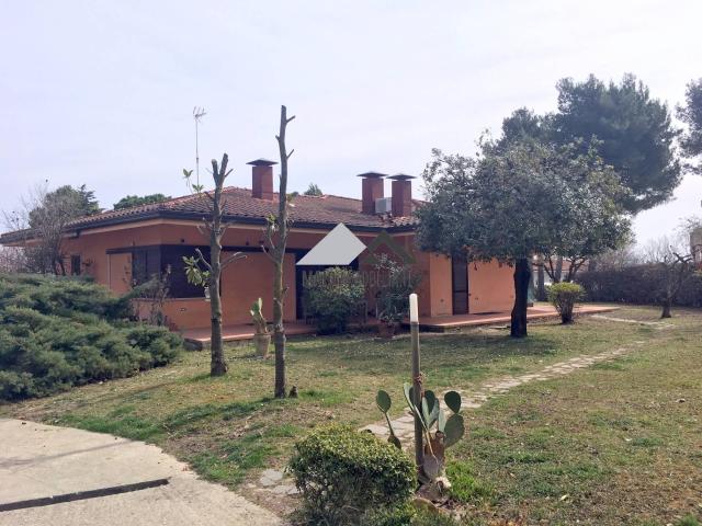 Villa Indipendente in vendita a Camilluccia, Misano Adriatico