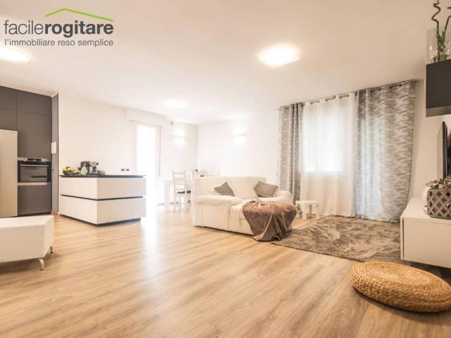 Villa Indipendente in vendita a Misano Adriatico, Reggio Emilia