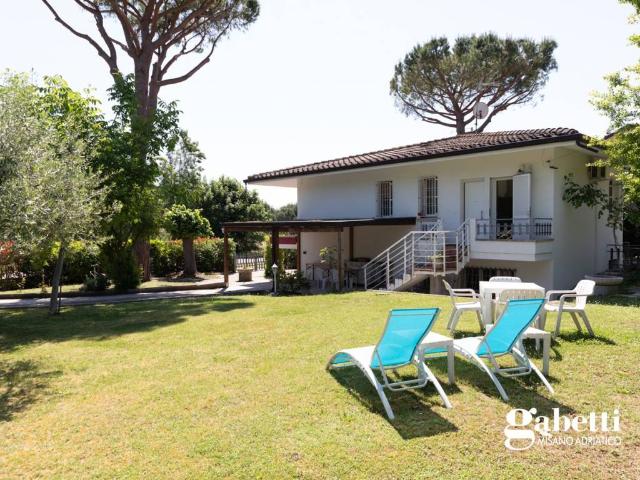 Villa Indipendente in vendita a Misano Adriatico, Reggio Emilia