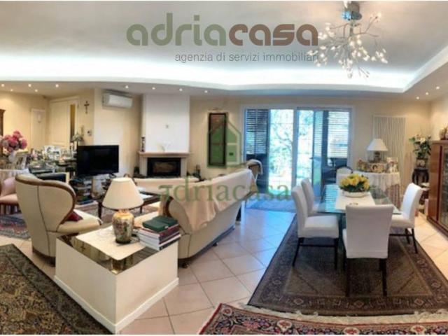 Villa Indipendente in vendita a Misano Brasile, Misano Adriatico