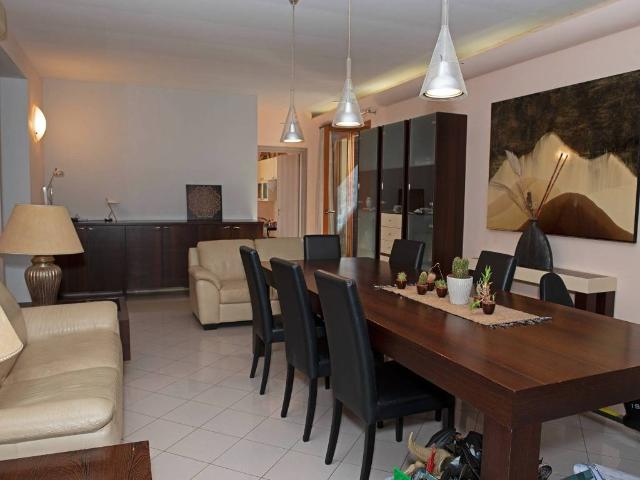 Villa Indipendente in vendita a Cà Bianchini, Misano Adriatico