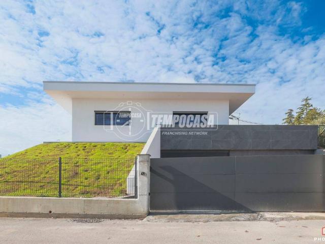 Villa Indipendente in vendita a Cella, Misano Adriatico