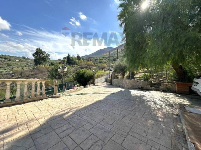Villa Indipendente in vendita a Misilmeri, Palermo