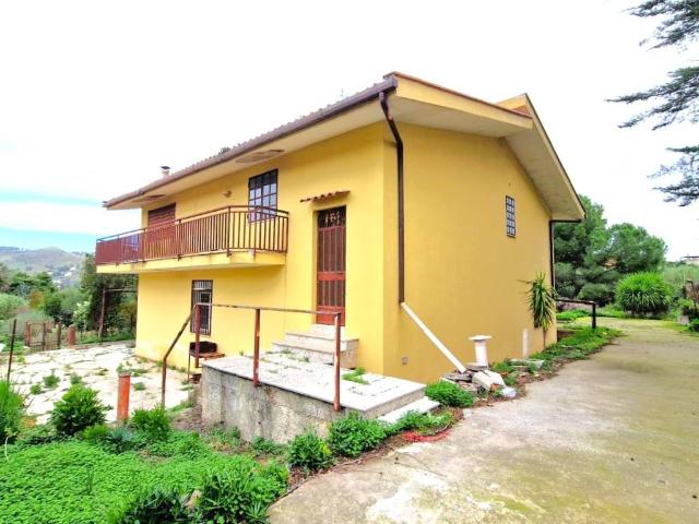 Villa Indipendente in vendita a Misilmeri, Sicilia
