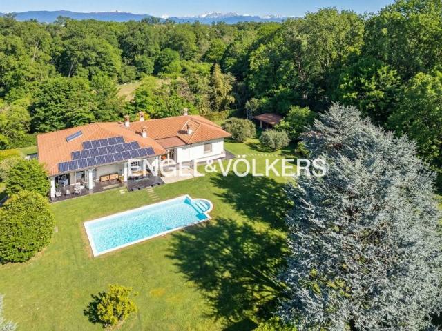 Villa Indipendente in vendita a Misinto, Lombardia