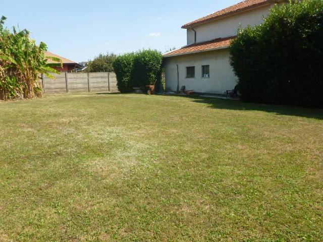 Villa Indipendente in vendita a Misinto, Lombardia