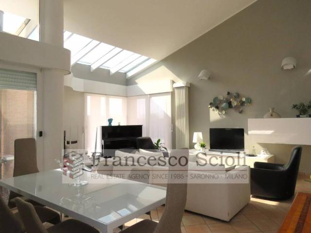 Villa Indipendente in vendita a Misinto, Lombardia