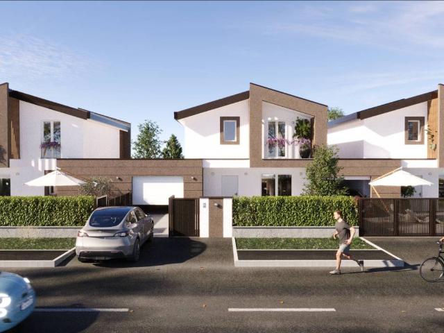 Villa Indipendente in vendita a Lazzate, Lombardia