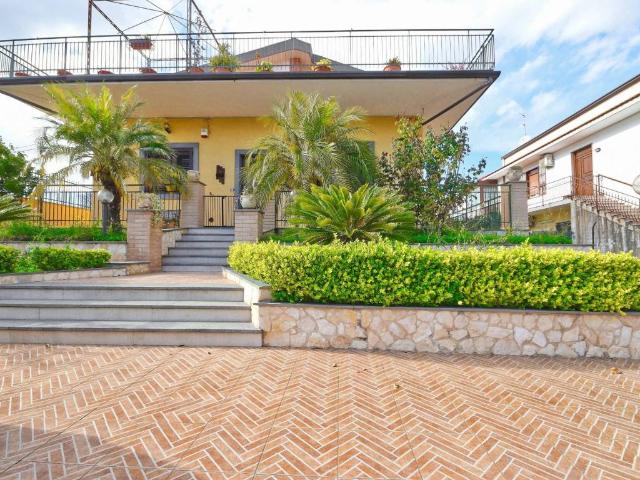 Villa Indipendente in vendita a Lineri, Misterbianco
