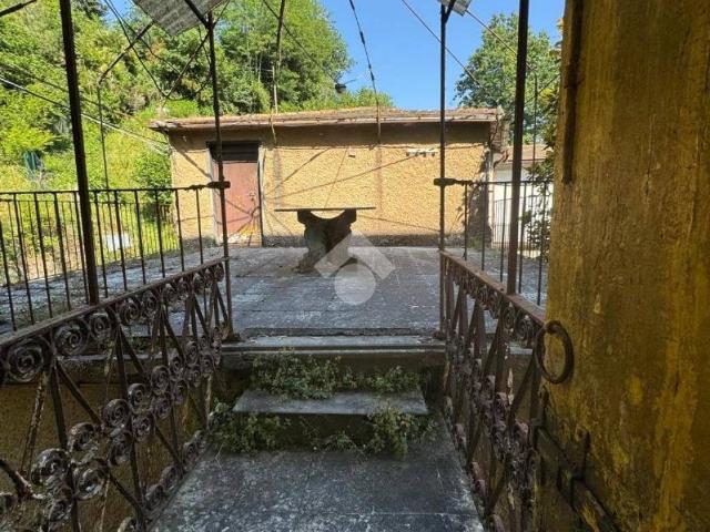 Villa Indipendente in vendita a Moconesi, Cicagna
