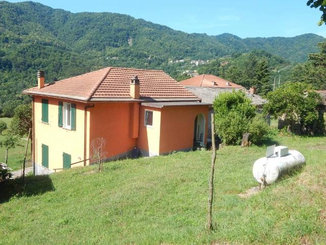 Villa Indipendente in vendita a Moconesi, Gattorna
