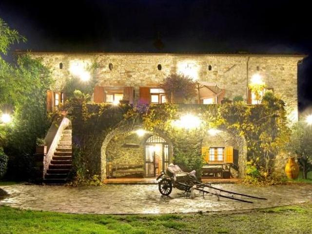 Villa Indipendente in vendita a Unione di comuni Montana Lunigiana, Villafranca In Lunigiana