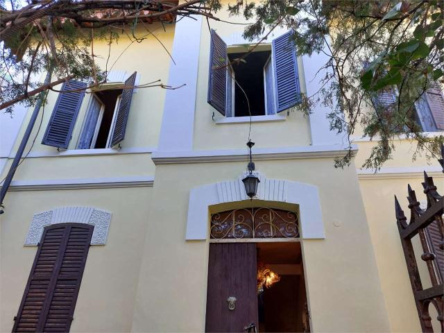 Villa Indipendente in vendita a Modena
