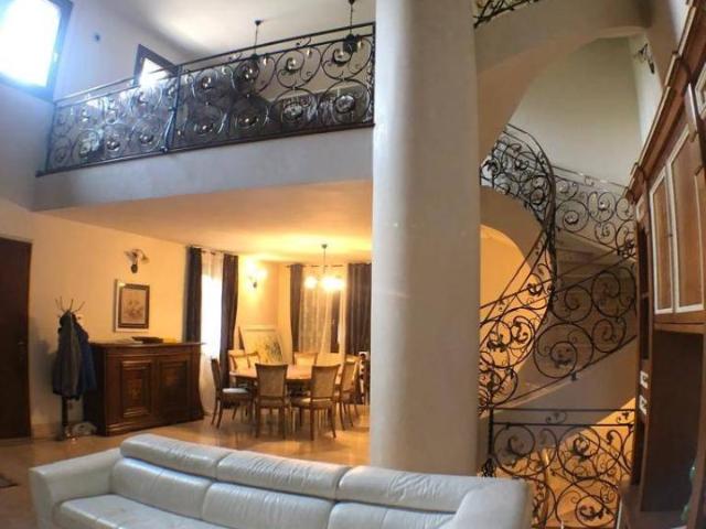 Villa Indipendente in vendita a Modena, Saliceta San Giuliano